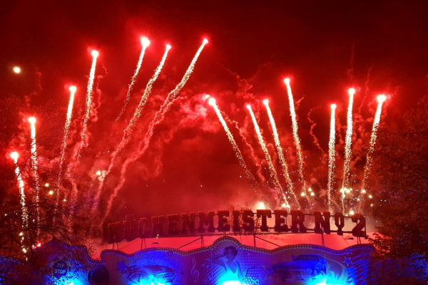 Autoscooter Feuerwerk
